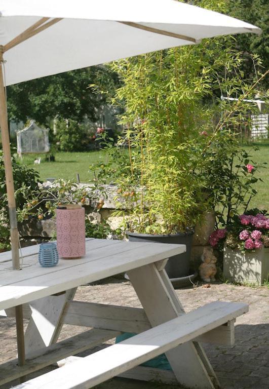 Bed and Breakfast Les Petites Mirabelles Noyers-sur-Cher Zewnętrze zdjęcie